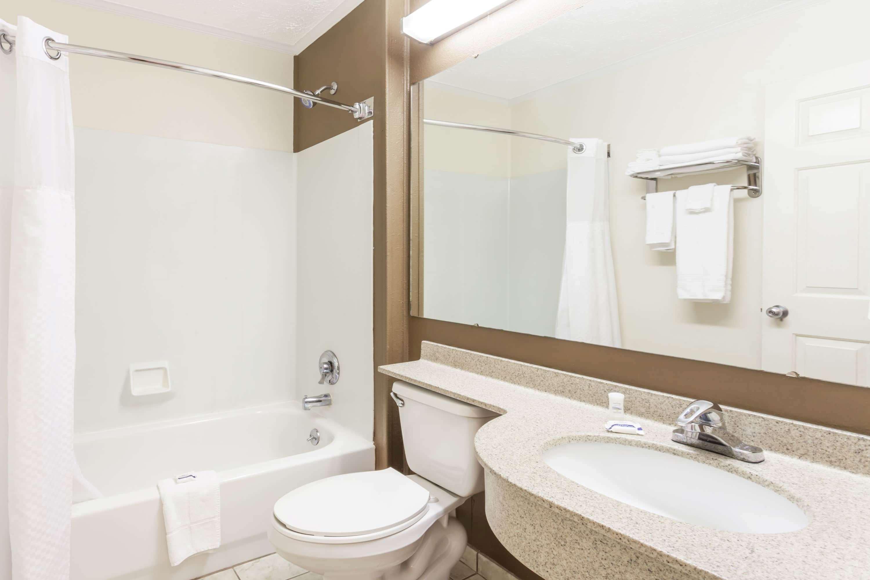 Microtel Inn By Wyndham Wilson Ngoại thất bức ảnh